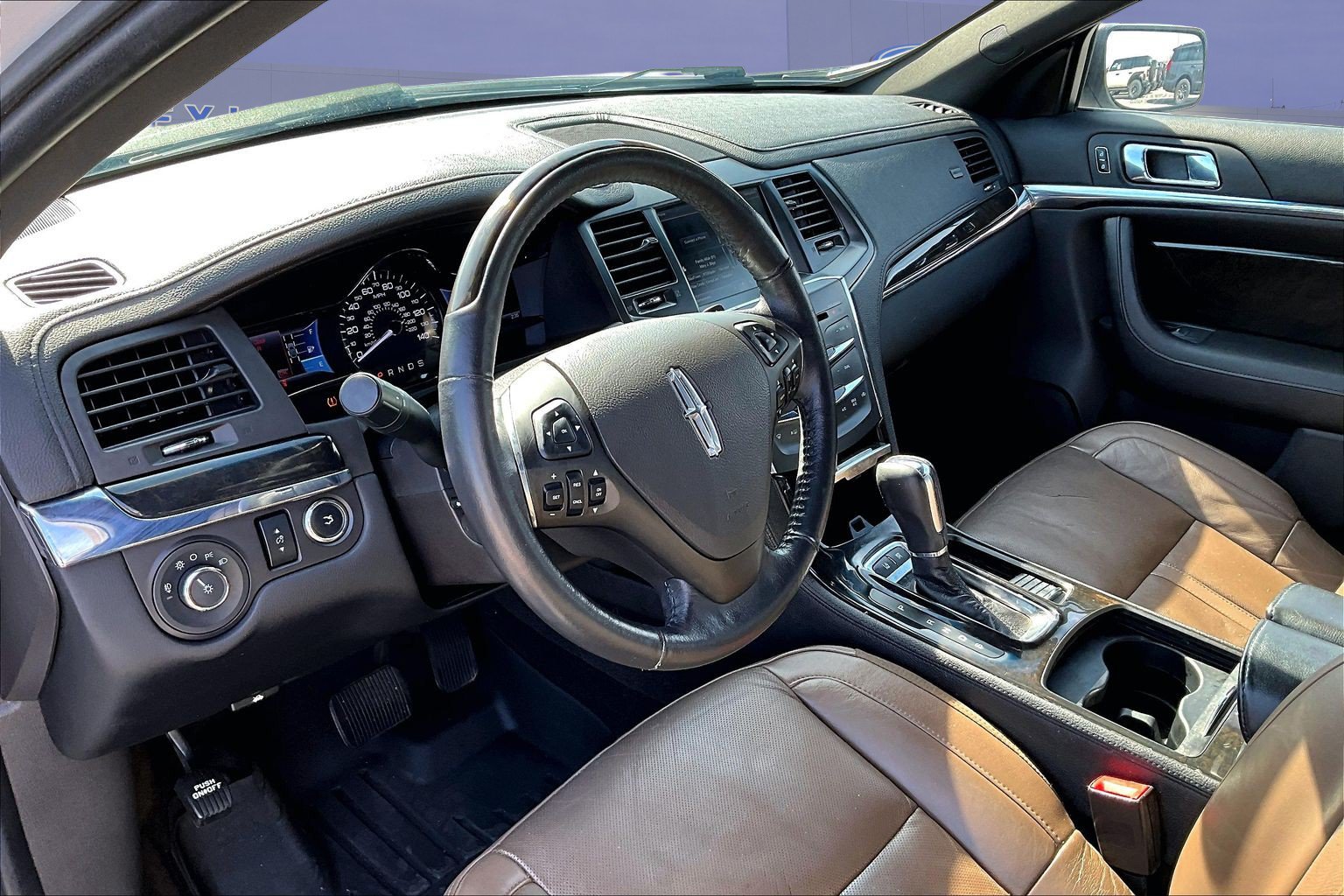 Used 2013 Lincoln MKS AWD image 16