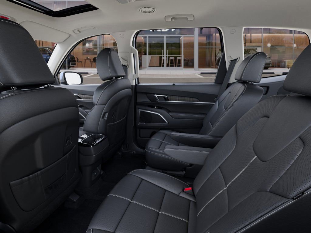 Used 2025 Kia Telluride EX image 19