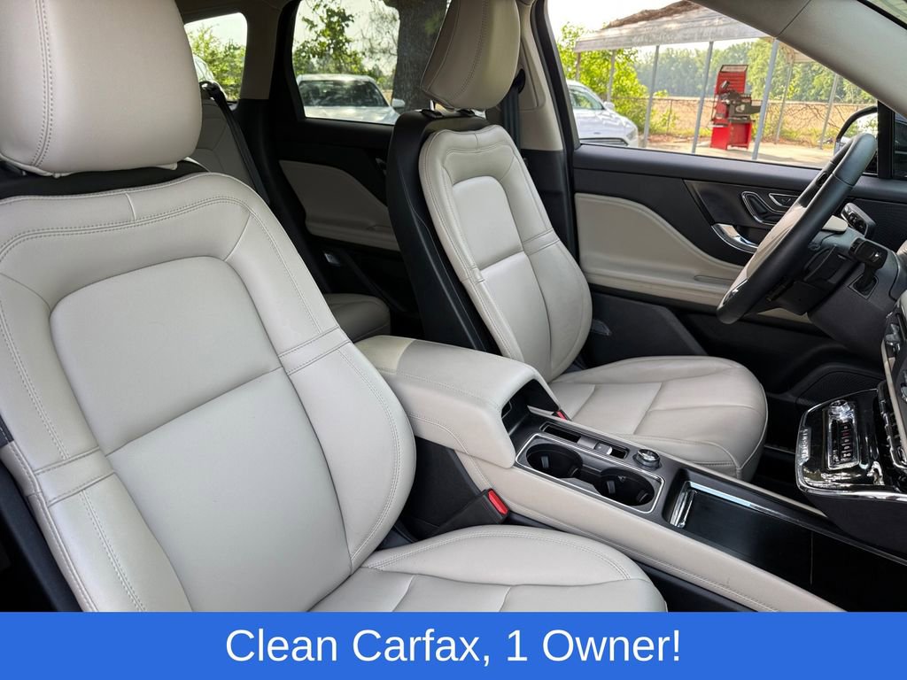 Used 2025 Lincoln Corsair AWD image 18