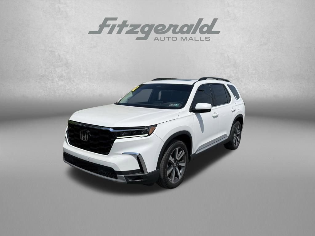 Used 2024 Honda Pilot Touring image 3