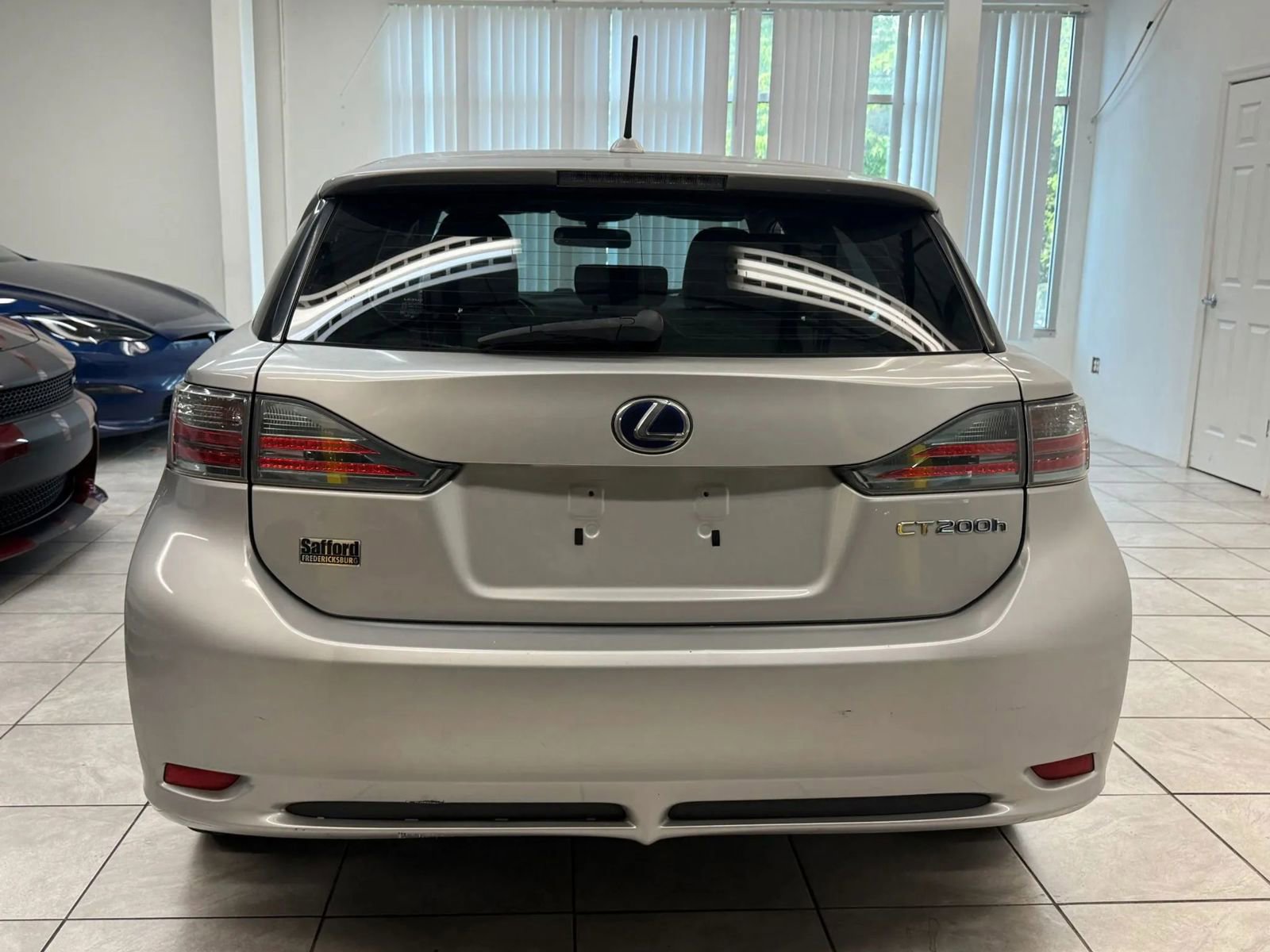 Used 2011 Lexus CT 200h Premium image 7