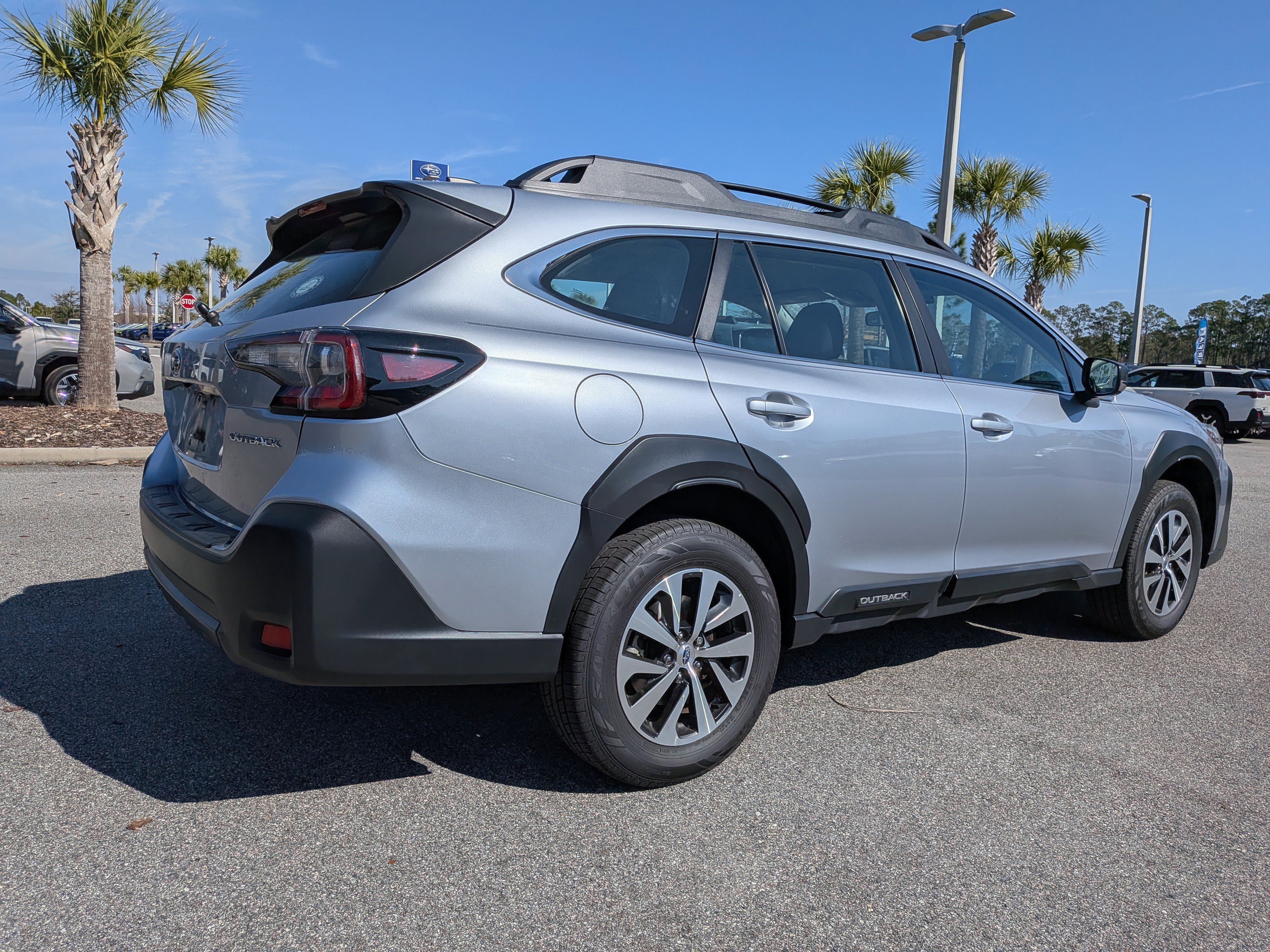 Certified 2024 Subaru Outback 2.5i AWD/4WD image 4