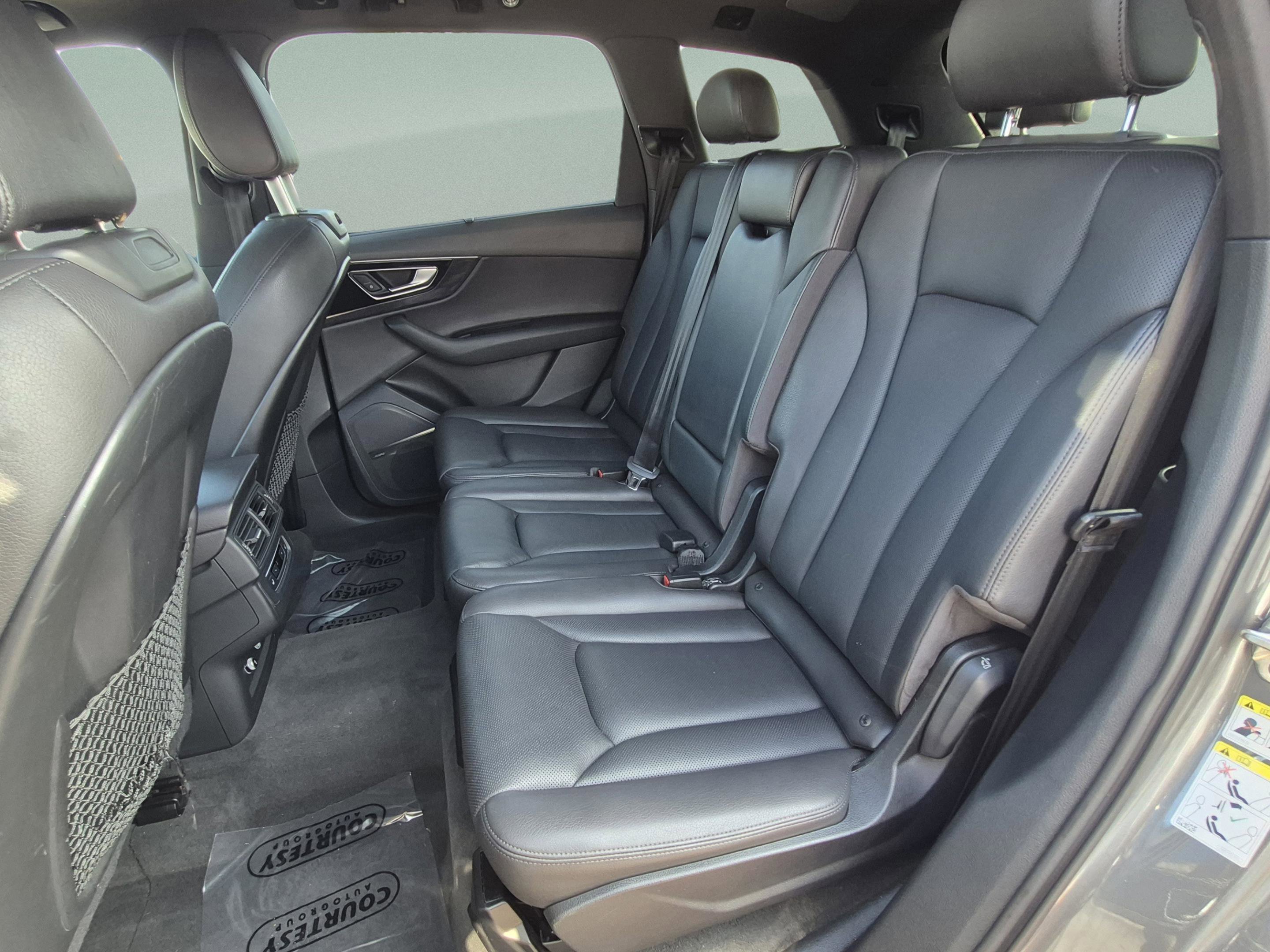 Used 2018 Audi Q7 3.0T Premium Plus w/ Premium Plus Package AWD/4WD image 19