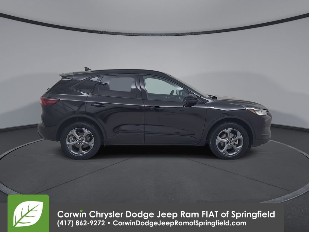 Used 2025 Ford Escape ST-Line Select image 17