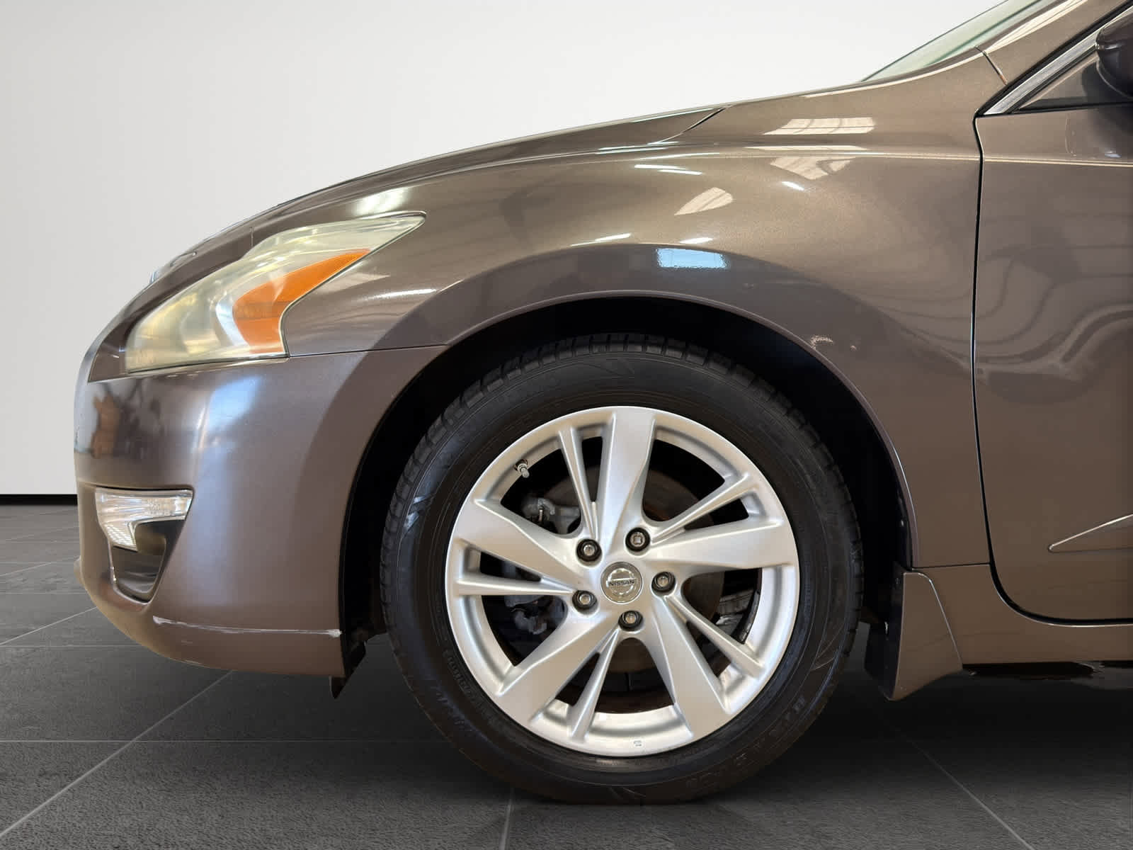 Used 2013 Nissan Altima 2.5 SV image 2