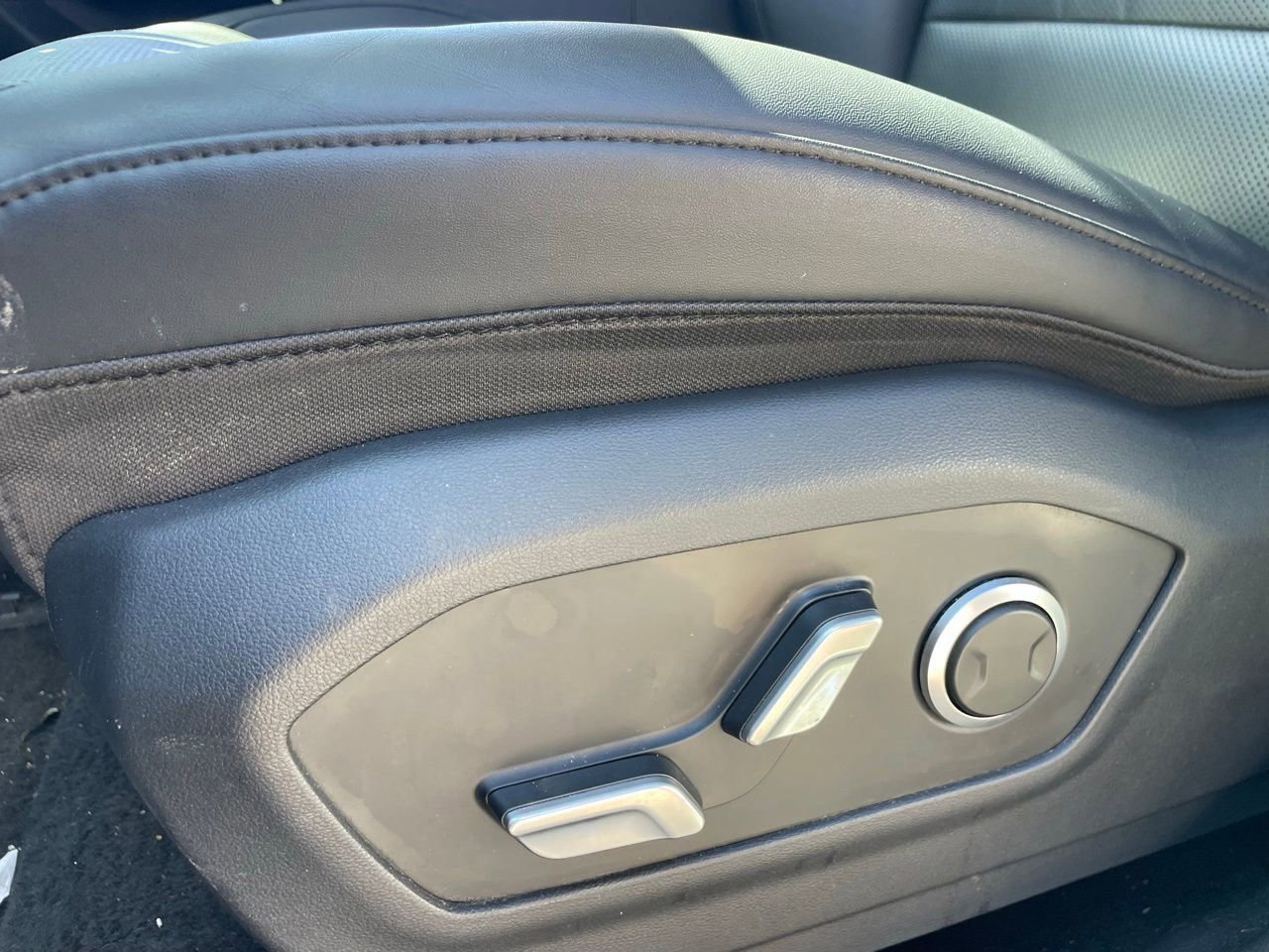 Used 2025 Hyundai Santa Fe SEL image 5