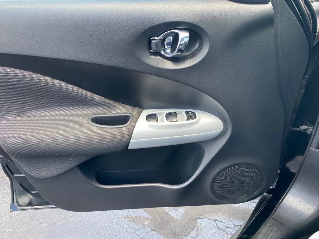 Used 2017 Nissan Juke SV AWD/4WD image 15