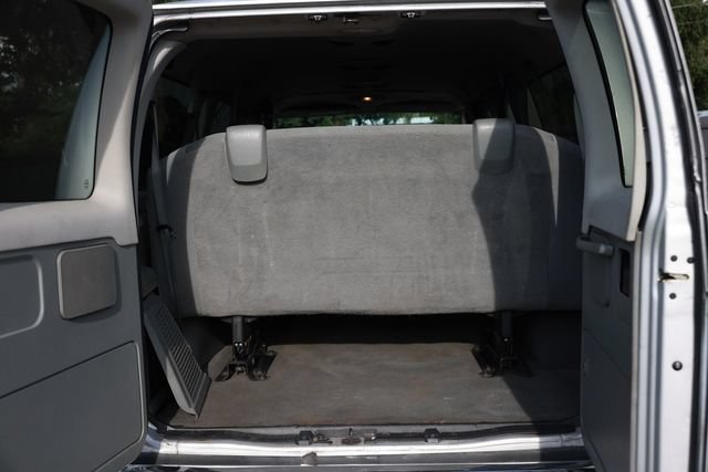 Used 2008 Ford E-350 and Econoline 350 XLT RWD image 27