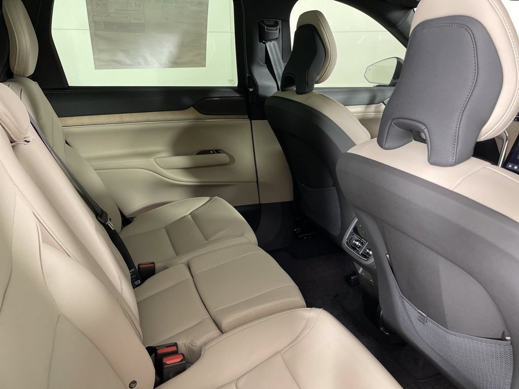 Used 2025 Volvo EX90 Plus AWD/4WD image 17