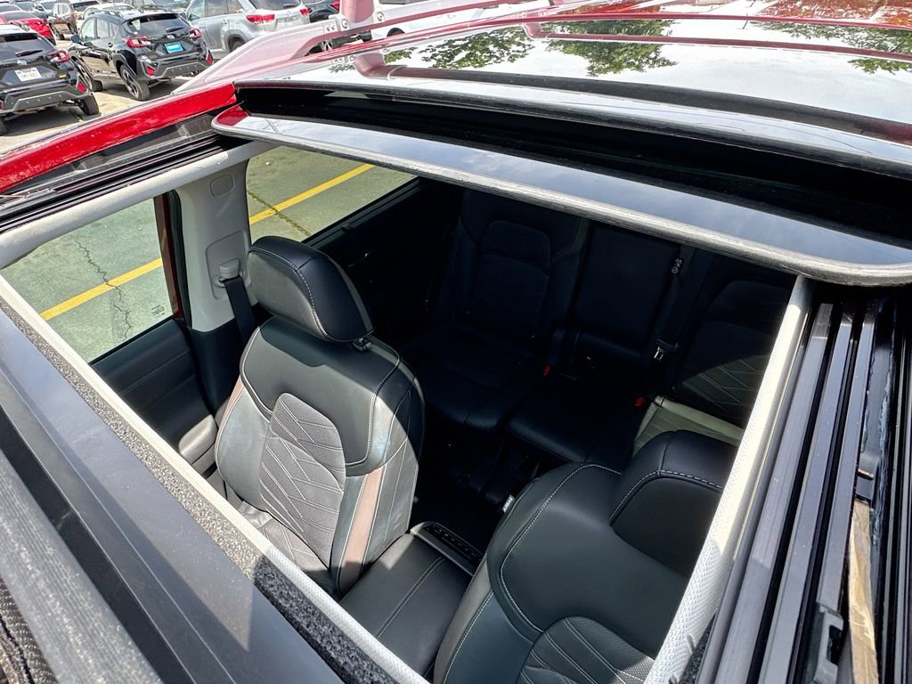 Used 2023 Nissan Pathfinder Platinum w/ Cargo Package AWD/4WD image 28