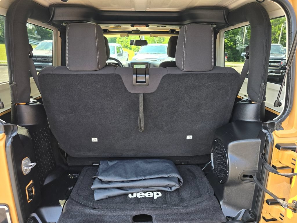 Used 2013 Jeep Wrangler Rubicon w/ PWR Convenience Group AWD/4WD image 25