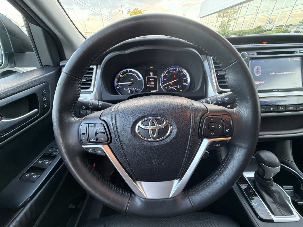 Used 2014 Toyota Highlander Limited Platinum AWD/4WD image 23