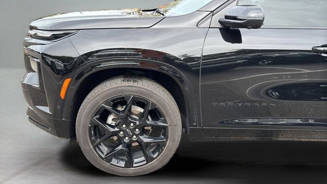 Used 2024 Chevrolet Traverse RS image 27
