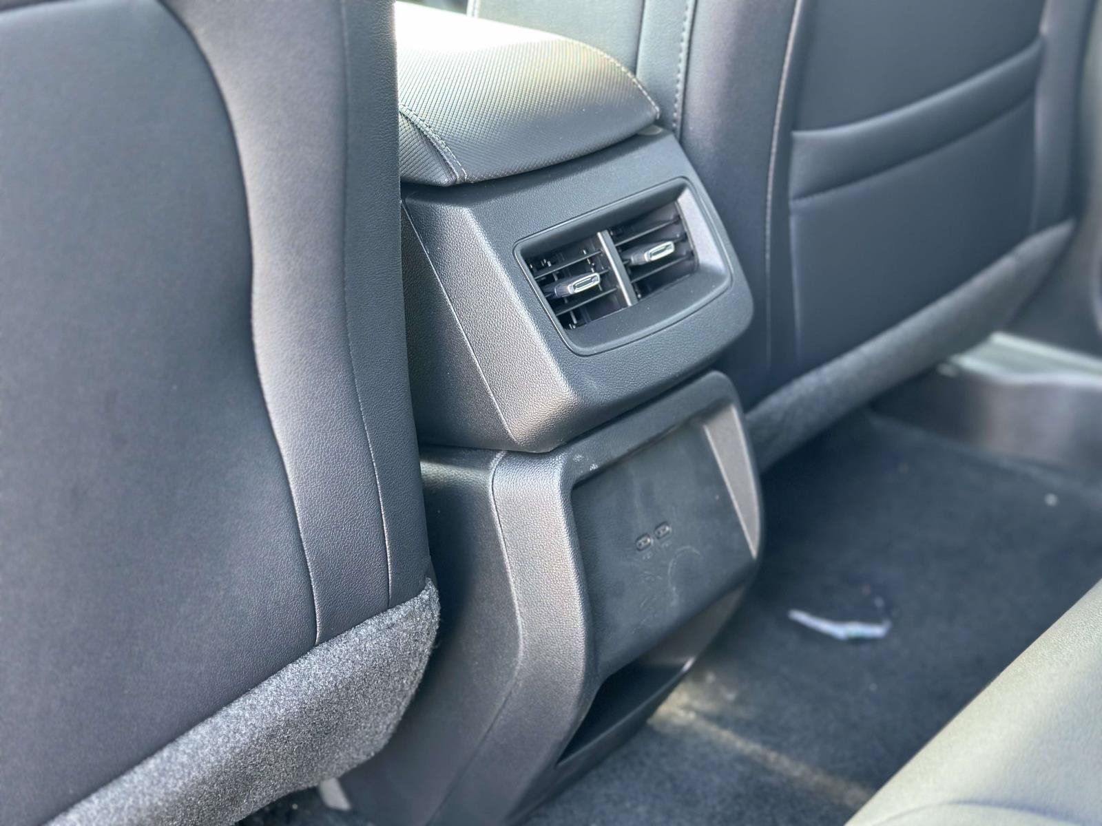 New 2026 Chevrolet Equinox EV LT w/ LPO, Blackout Package FWD image 9