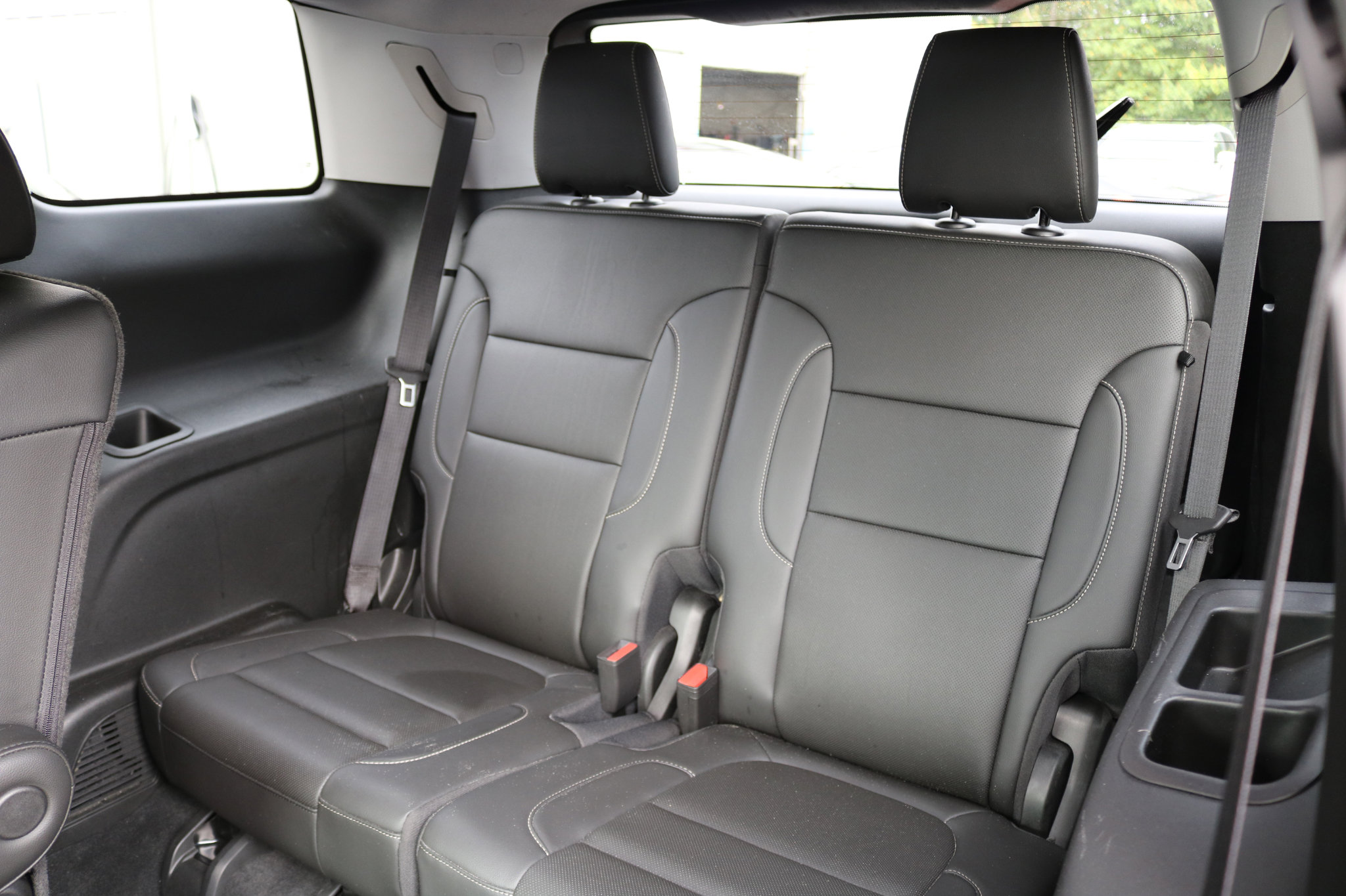Used 2023 GMC Acadia SLT image 30
