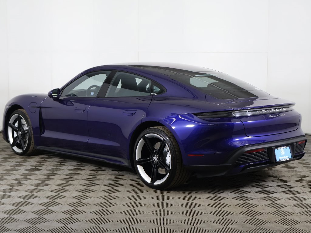 Used 2021 Porsche Taycan Turbo image 12