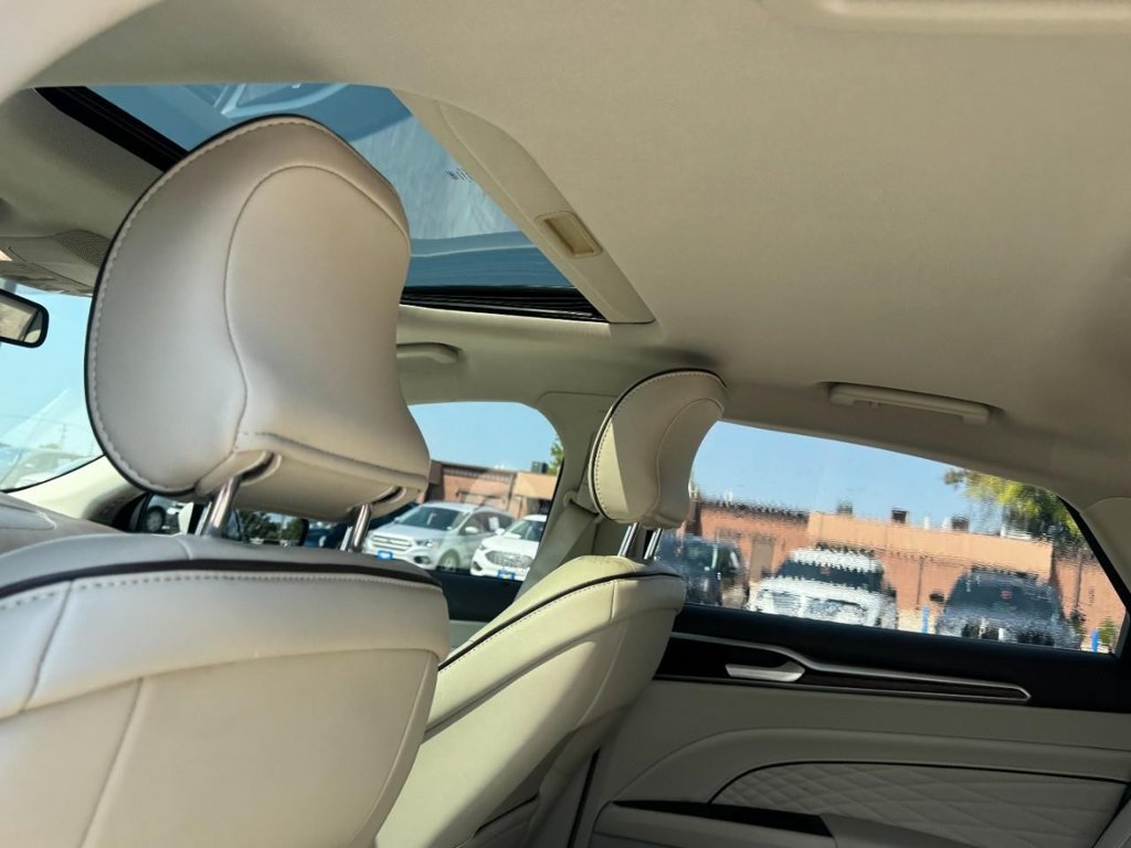 Used 2018 Ford Fusion Platinum FWD image 11