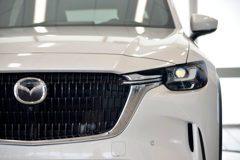 Certified 2024 MAZDA CX-90 Plug-In Hybrid w/ Premium Plus AWD/4WD image 11