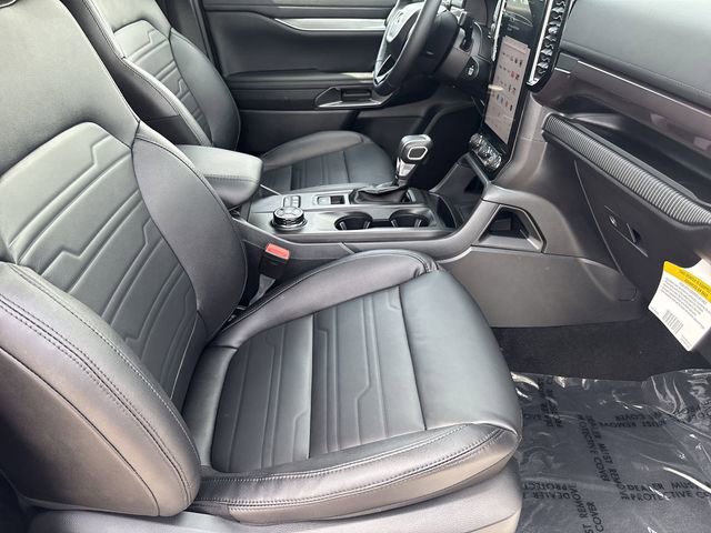 Used 2025 Ford Ranger Lariat w/ FX4 Off-Road Package image 12