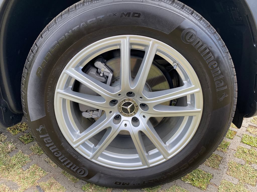 Used 2025 Mercedes-Benz GLC 300 image 9