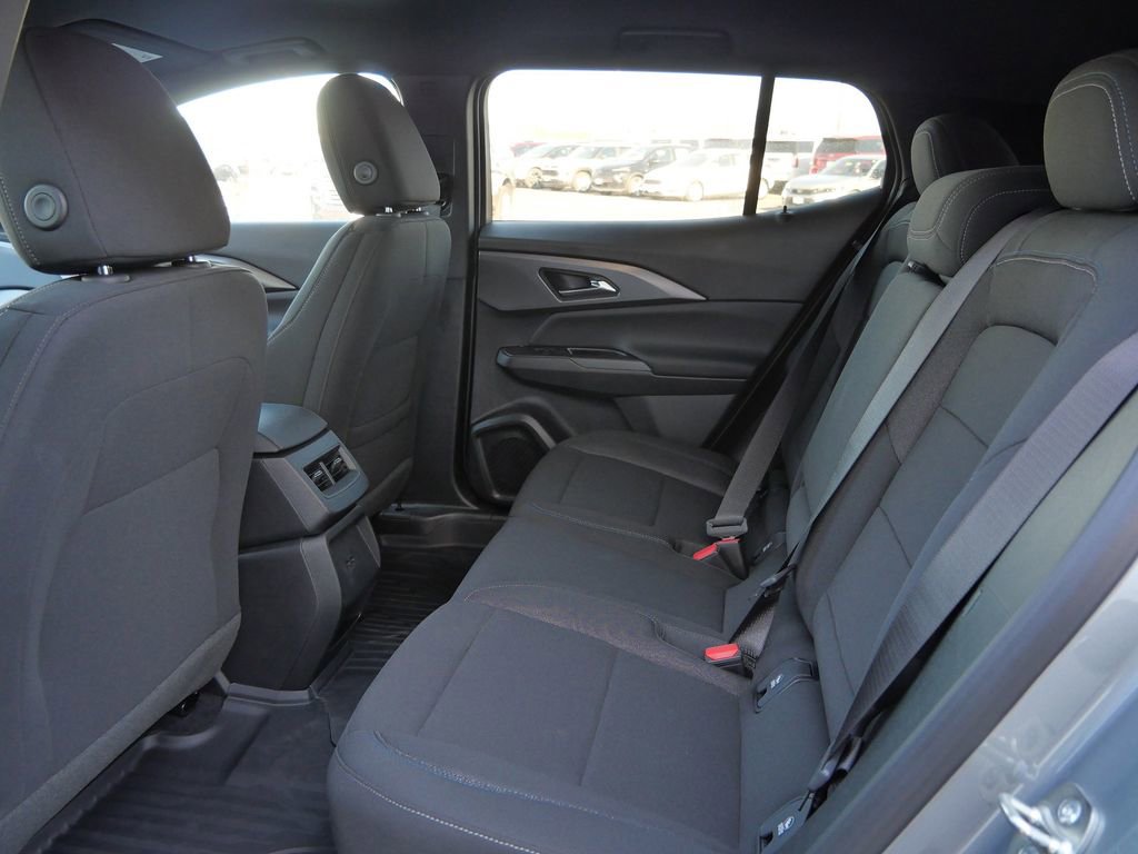 New 2026 Chevrolet Equinox EV LT image 15