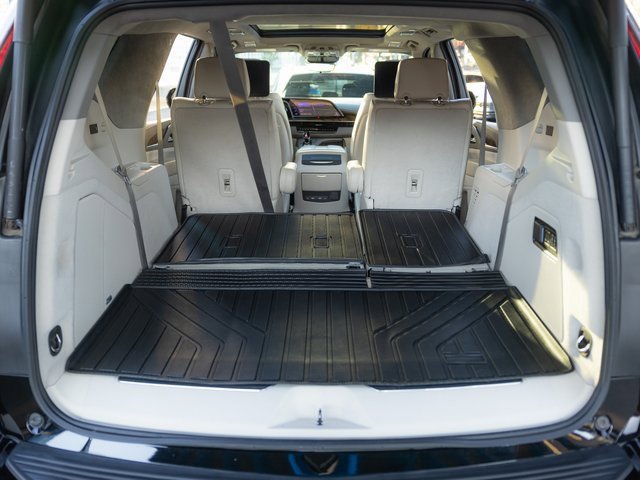 Used 2024 Cadillac Escalade Sport Platinum w/ Heavy-Duty Trailer Package image 34