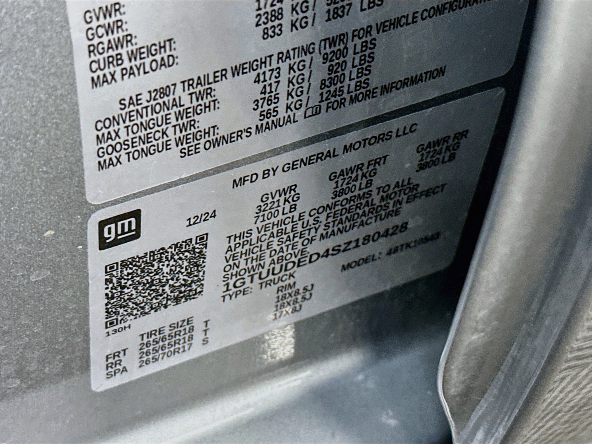 Used 2025 GMC Sierra 1500 SLT AWD/4WD image 12