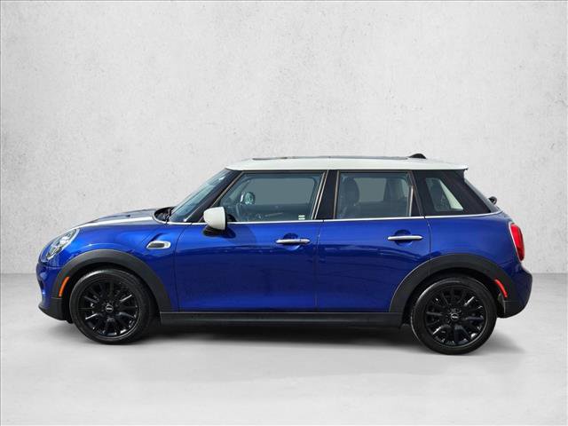 Used 2020 MINI Cooper 4-Door Hardtop w/ Storage Package FWD image 9