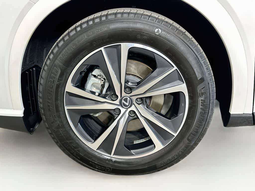 Used 2024 Lexus RX 350 Premium w/ Accessory Package (Z1) FWD image 8