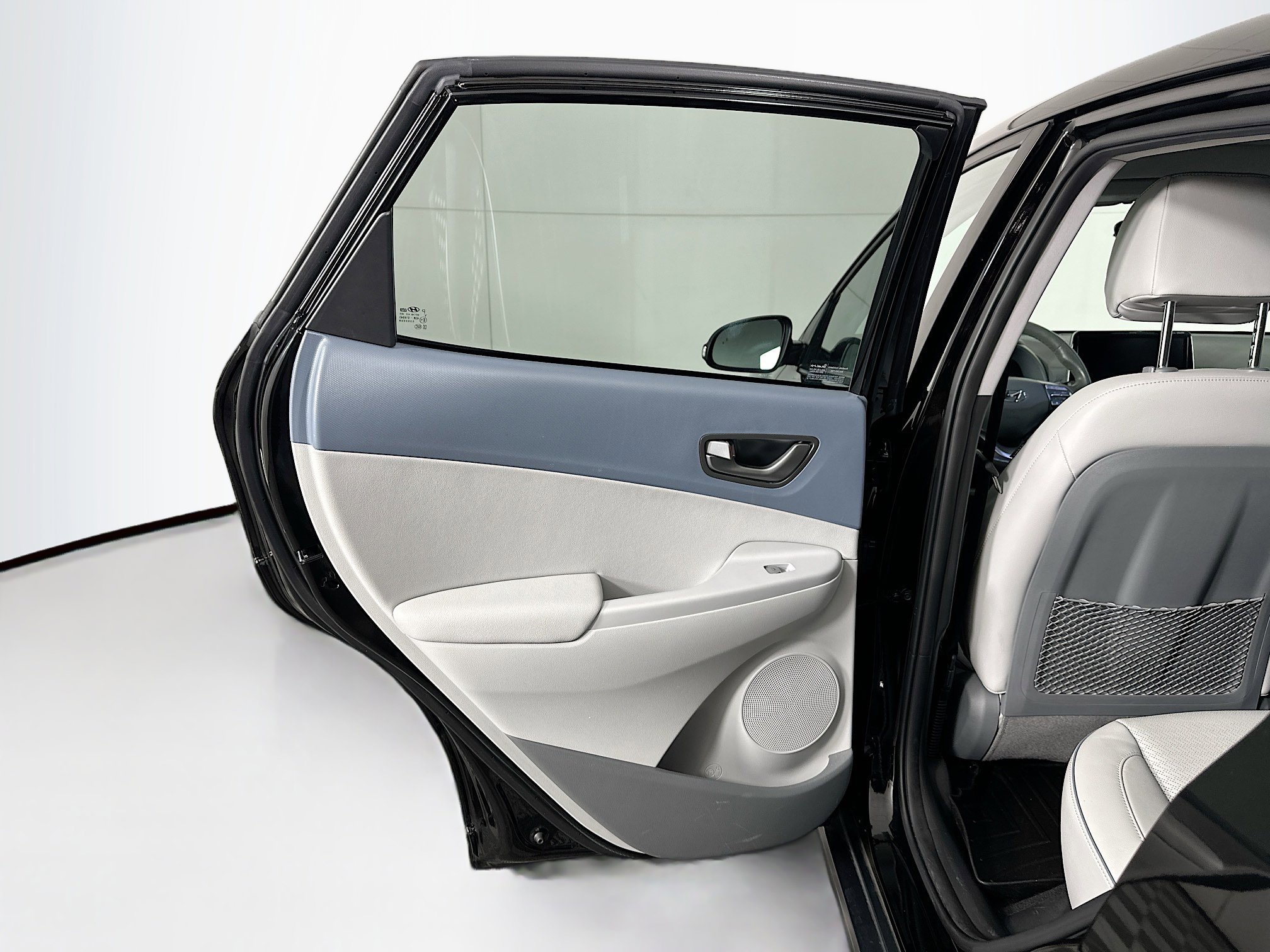 Used 2021 Hyundai Kona Ultimate w/ Cargo Package image 28