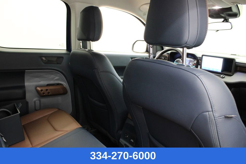 Used 2023 Ford Maverick Lariat w/ Lariat Luxury Package image 18