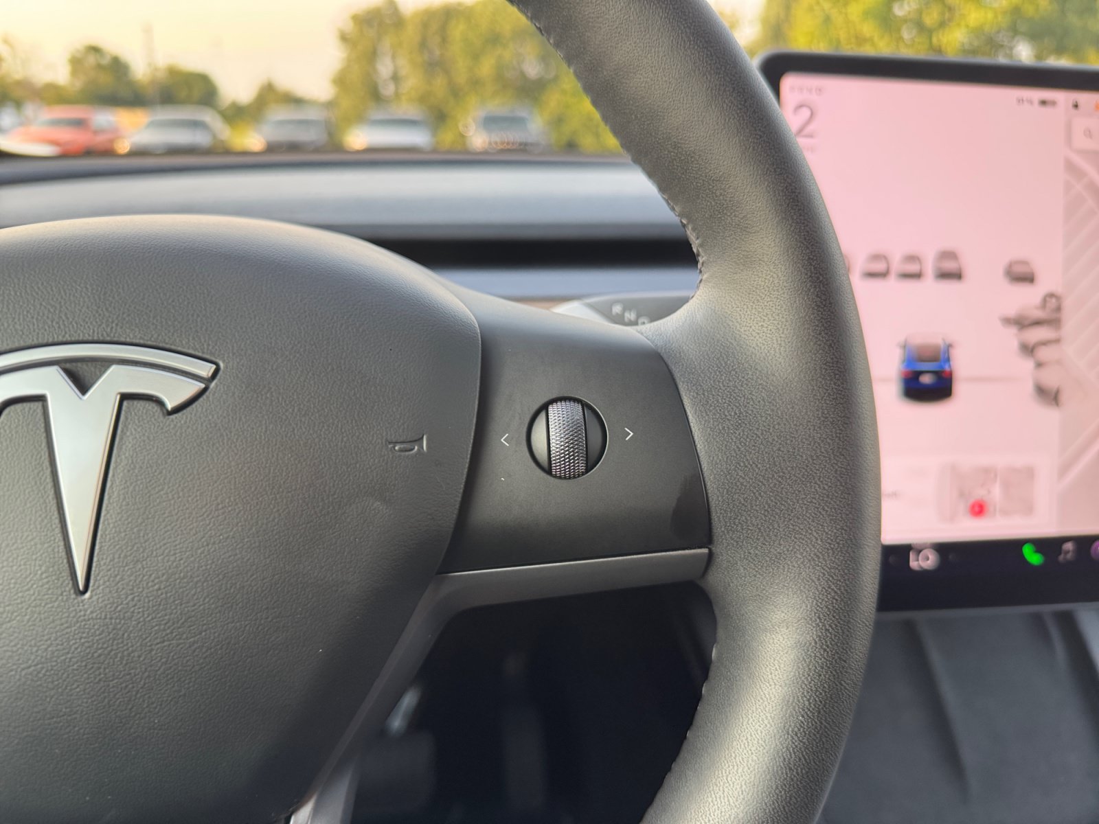 Used 2024 Tesla Model Y 2WD image 23