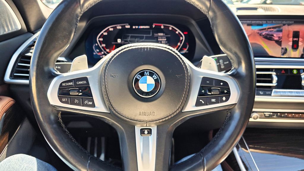 Used 2021 BMW X7 M50i w/ Dynamic Handling Package image 16