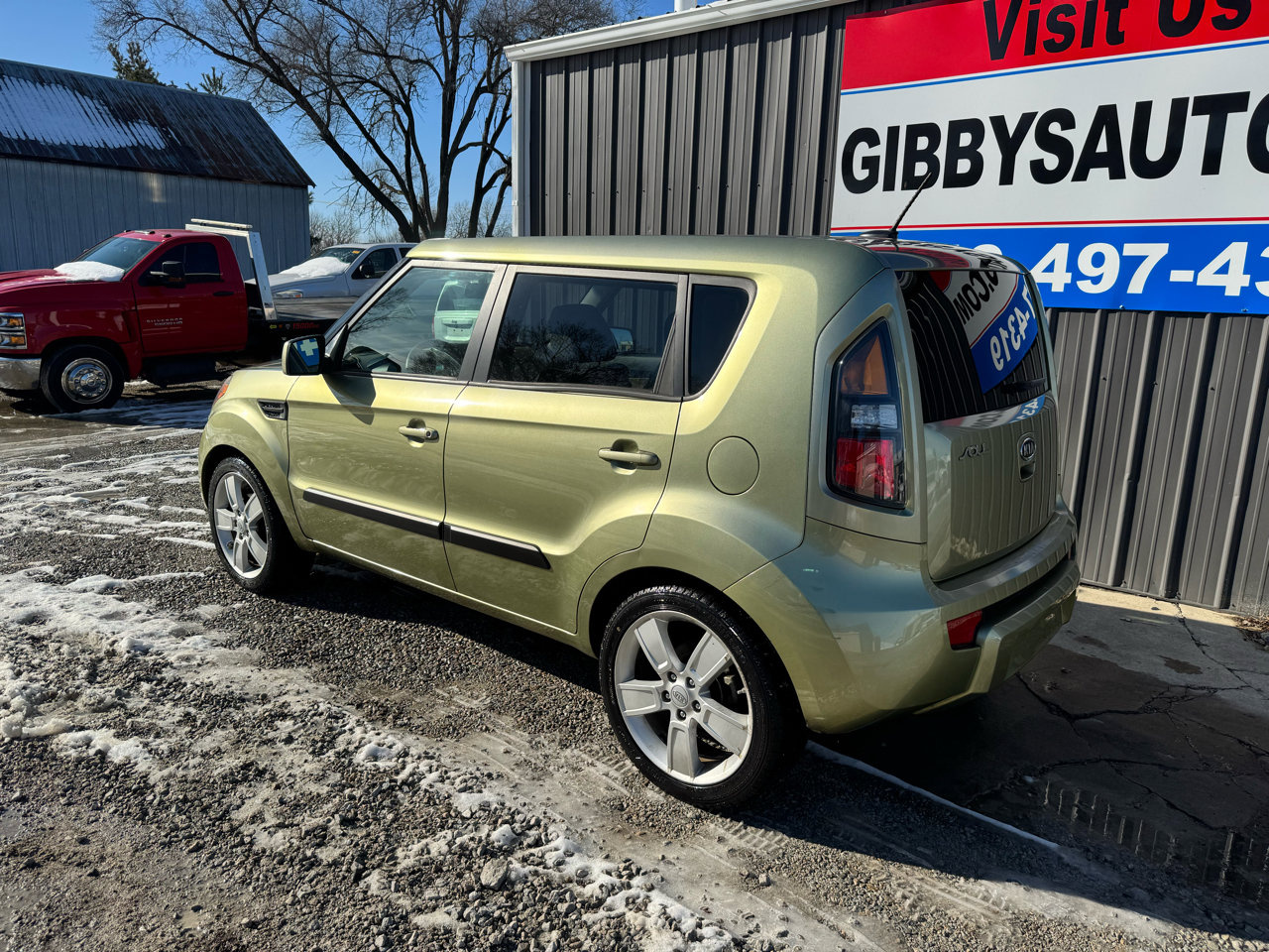 Used 2011 Kia Soul ! image 3
