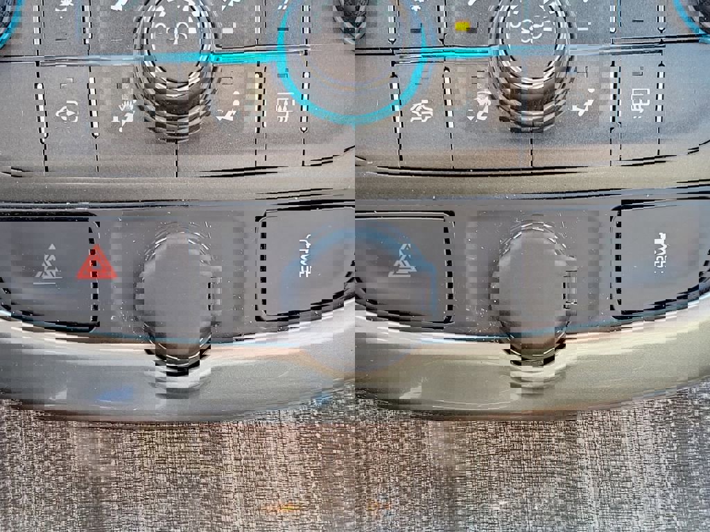 Used 2014 Chevrolet Malibu LT image 28