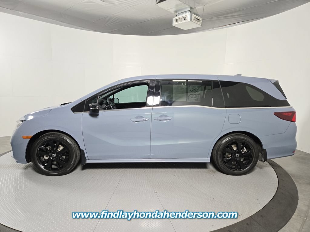 Used 2024 Honda Odyssey Sport image 3