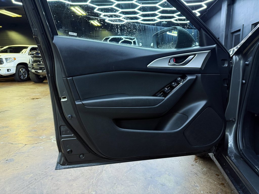 Used 2017 MAZDA MAZDA3 Sport w/ Preferred Equipment Package image 12