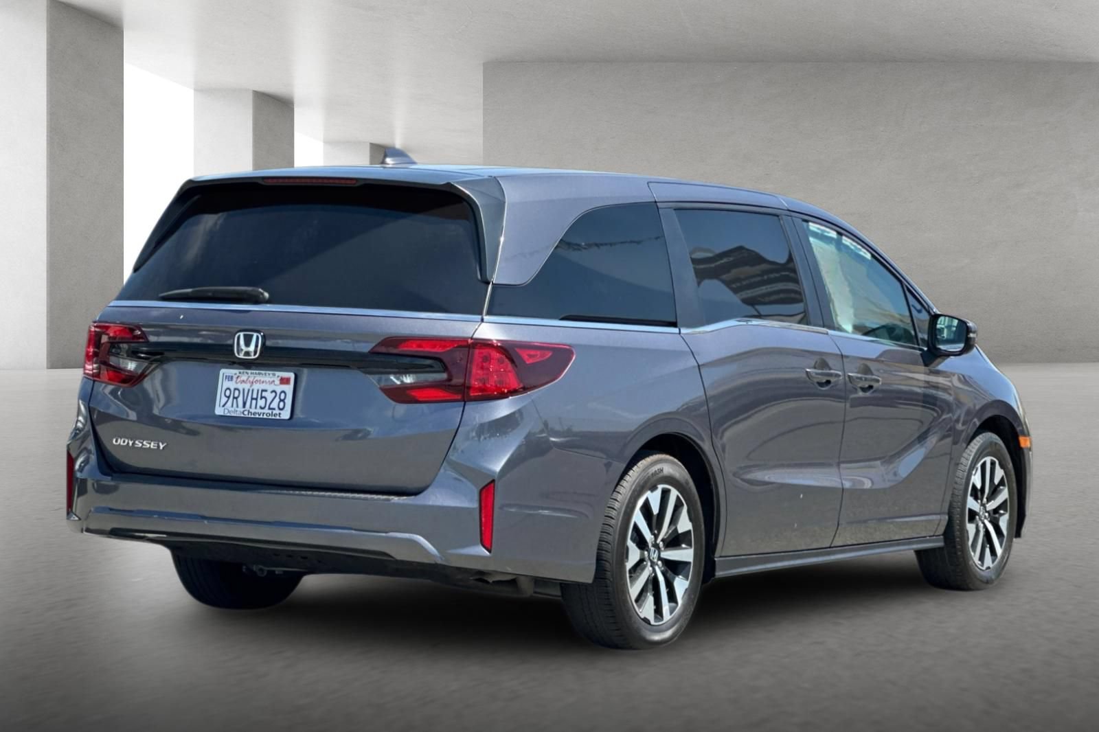 Used 2025 Honda Odyssey EX-L image 4