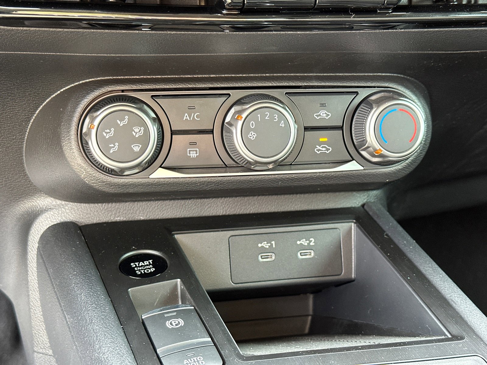 New 2026 Nissan Kicks S image 30