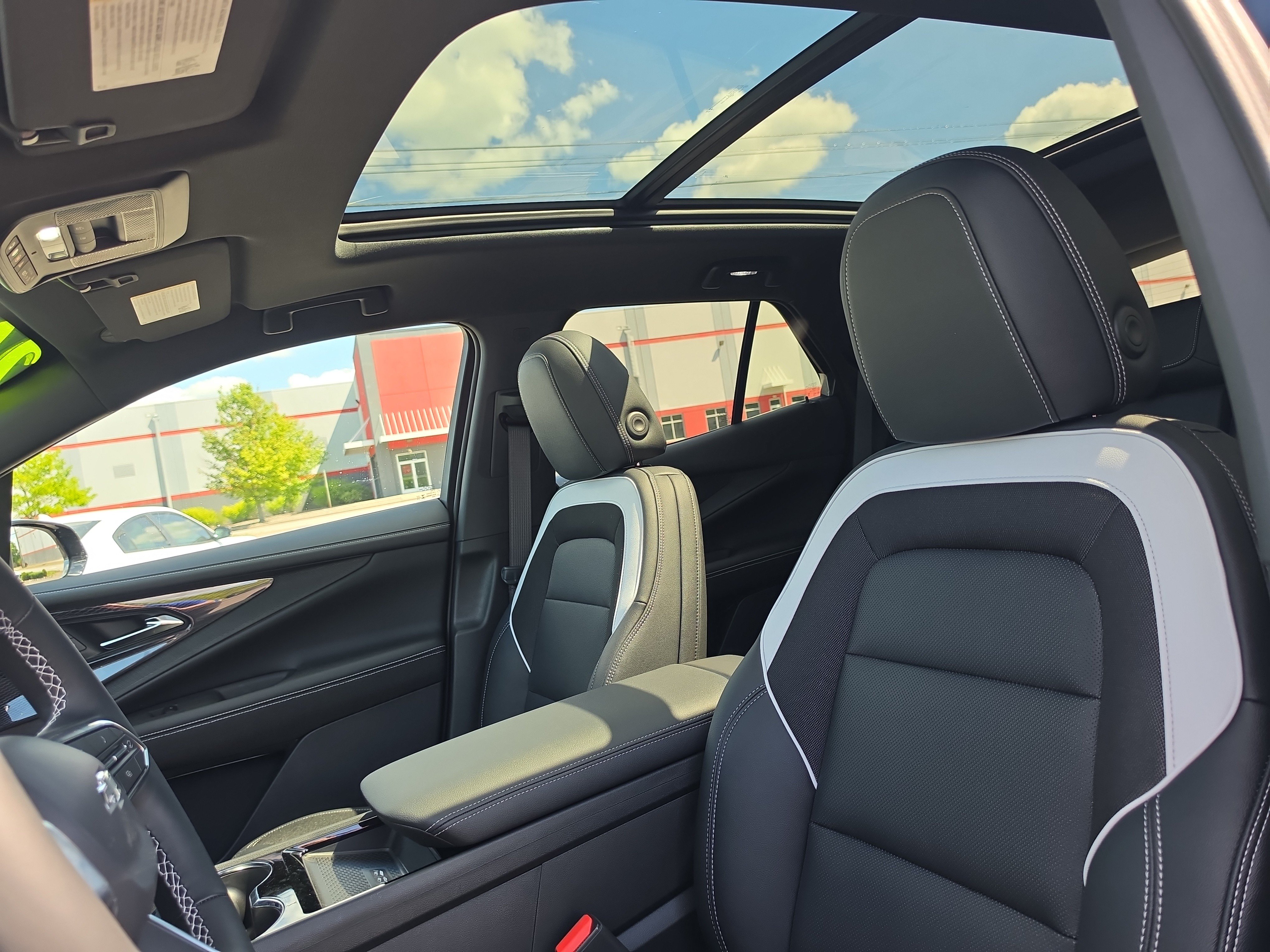 New 2025 Chevrolet Blazer EV LT AWD/4WD image 13