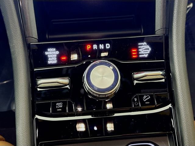 New 2025 Jeep Grand Cherokee Summit w/ Obsidian Package image 17