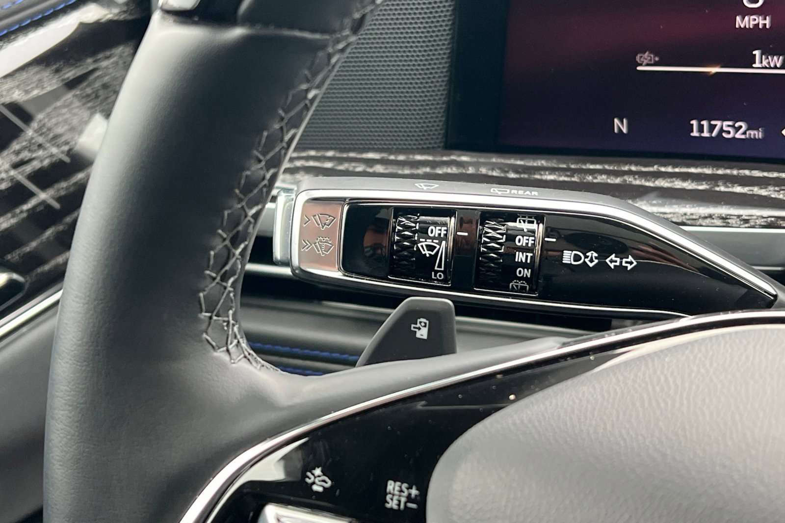 Used 2025 Cadillac Escalade IQ Luxury 1 image 35