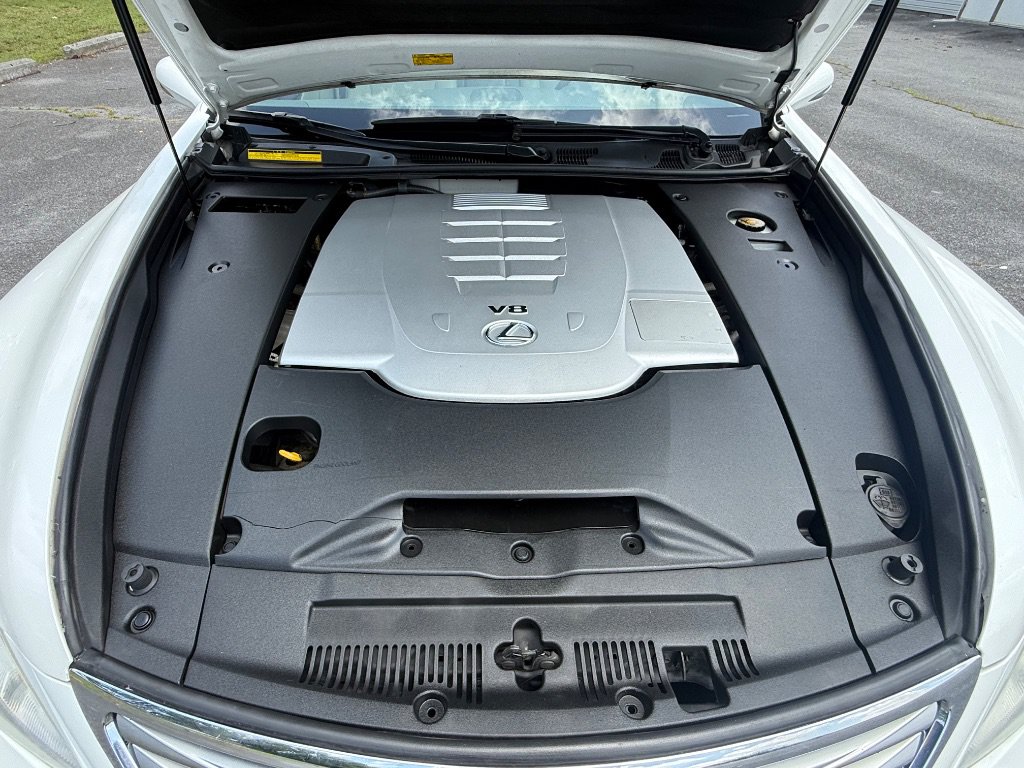Used 2012 Lexus LS 460 w/ Comfort Pkg RWD image 26