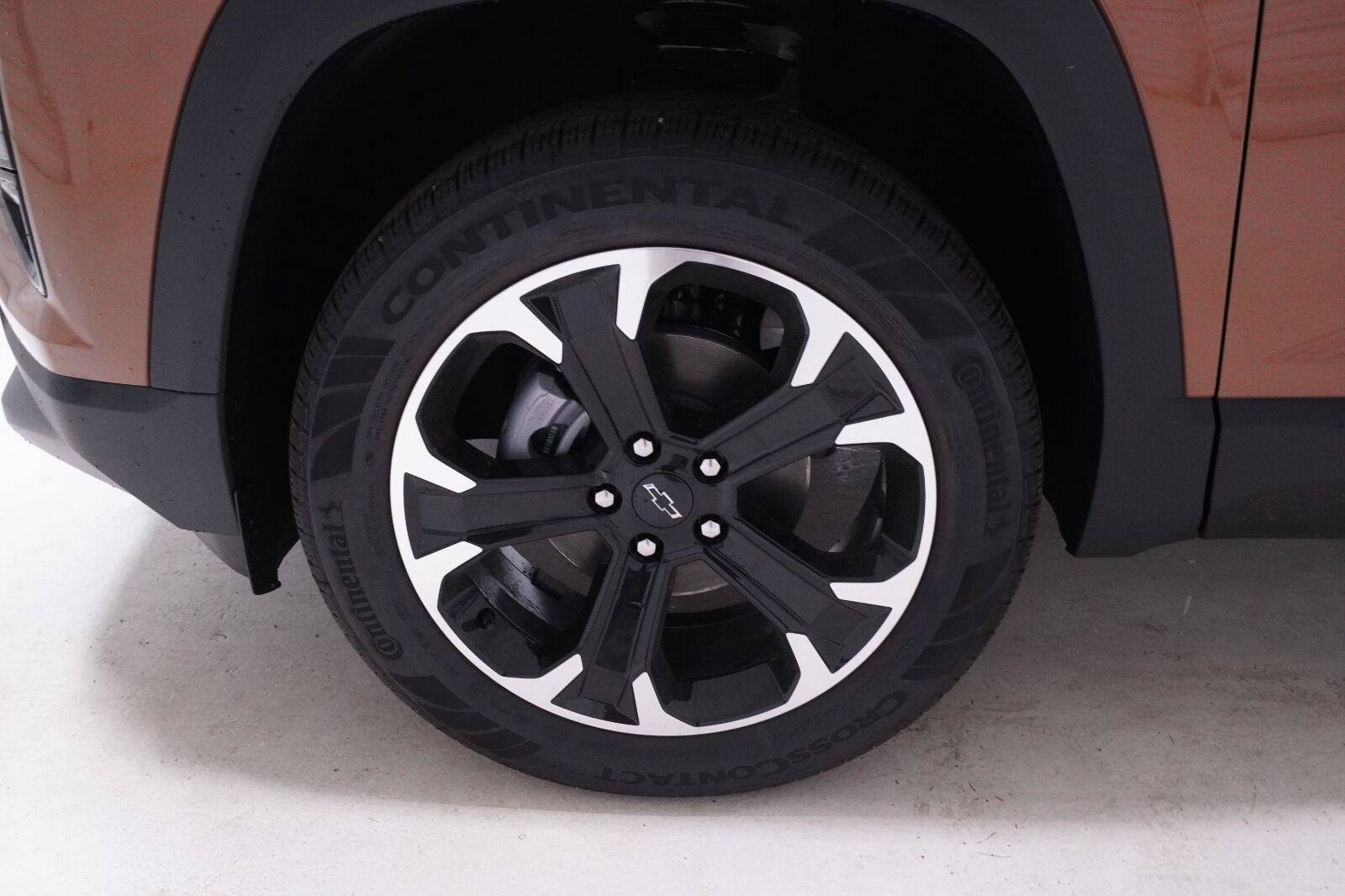 New 2027 Chevrolet Equinox LT w/ Safety and Technology Package FWD image 40