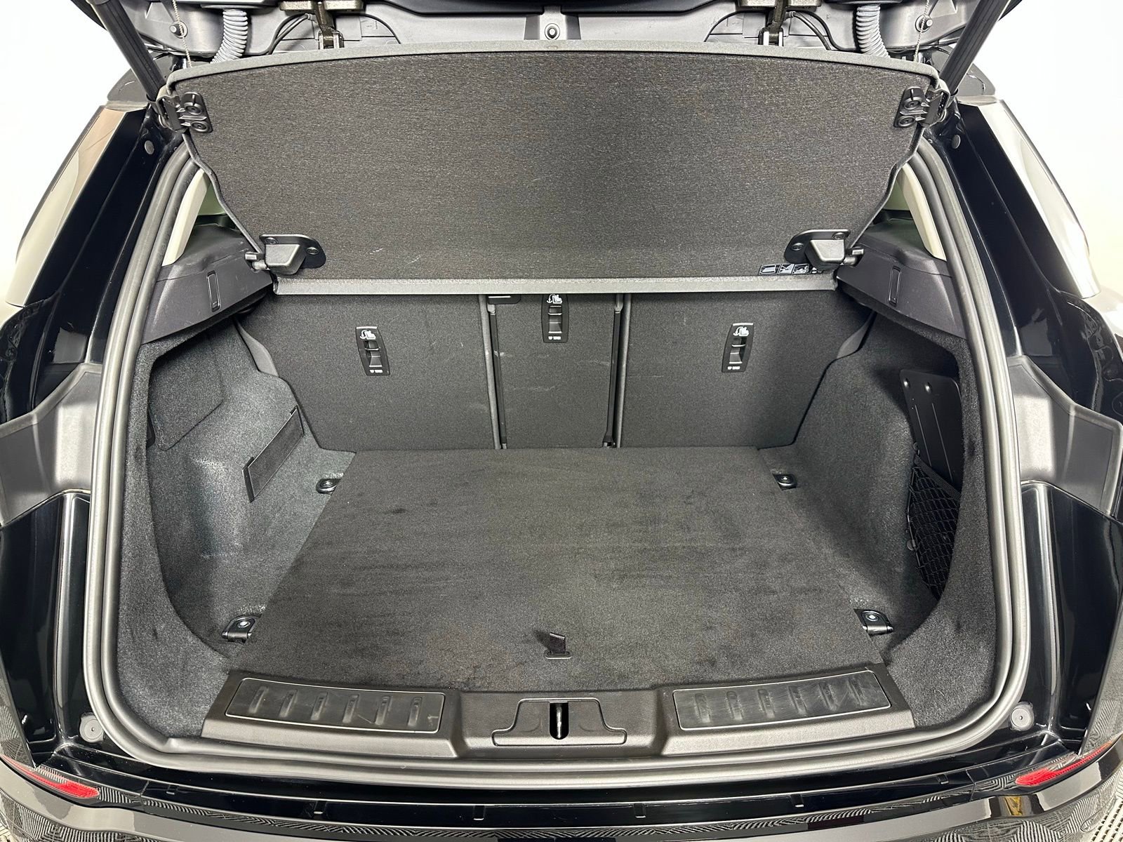 Used 2023 Land Rover Range Rover Evoque R-Dynamic S image 28