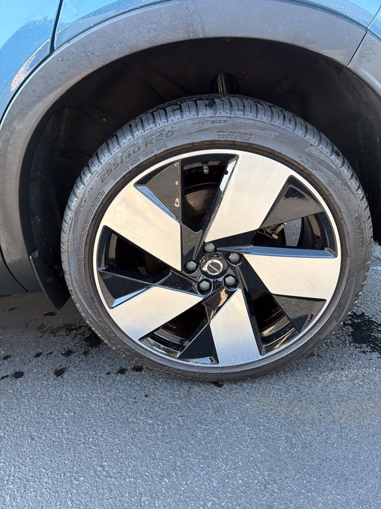 Used 2023 Volvo C40 P8 Recharge Ultimate w/ Protection Package Premier AWD/4WD image 4