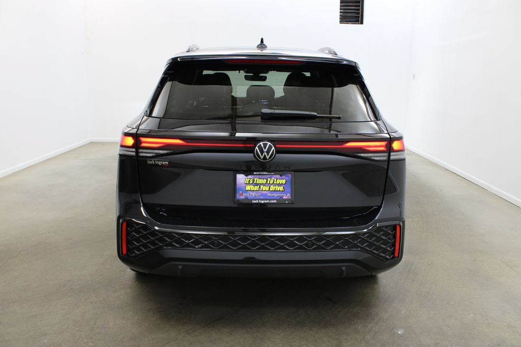 New 2026 Volkswagen Tiguan SE R-Line FWD image 4