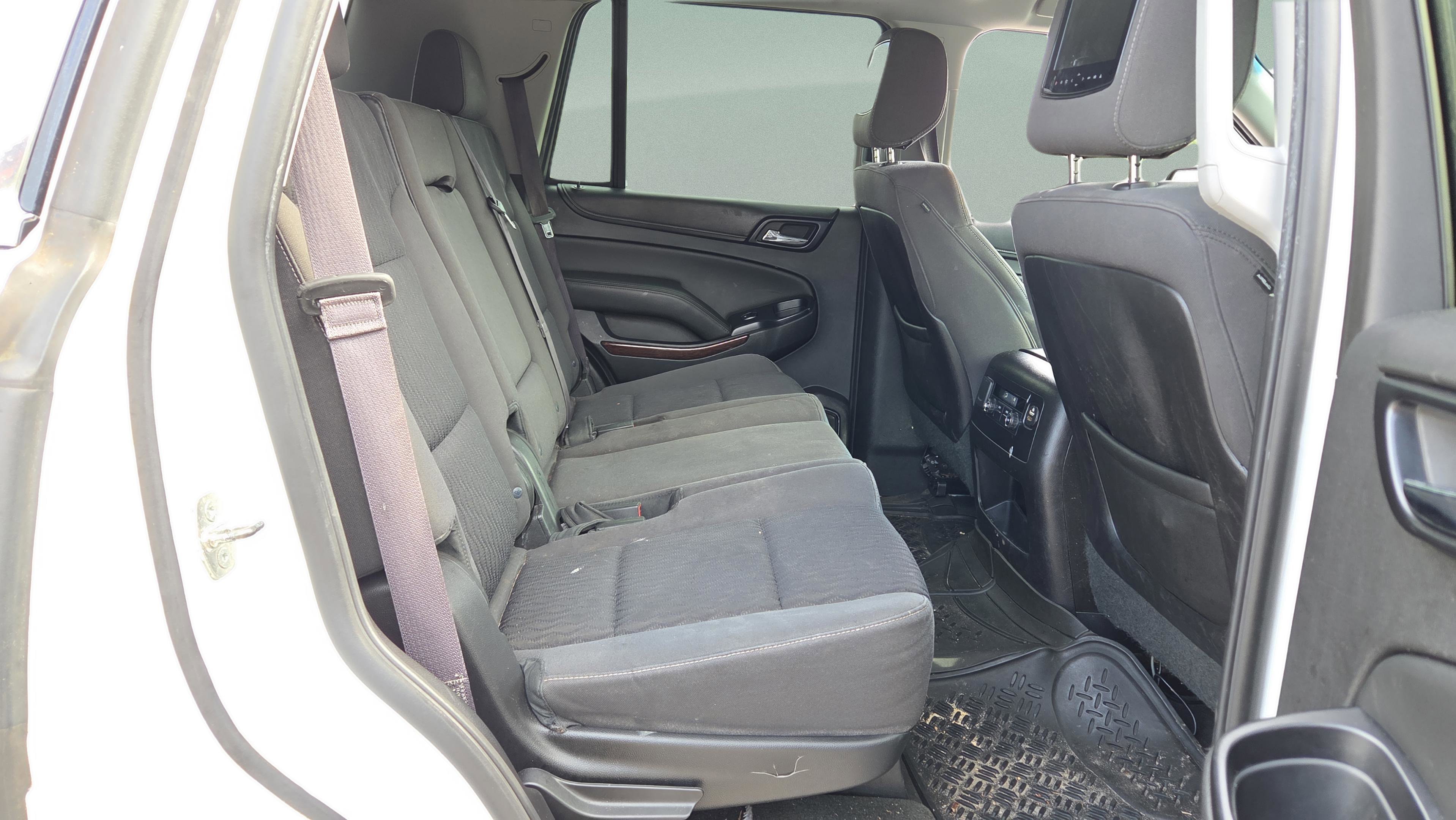 Used 2015 GMC Yukon SLE RWD image 16