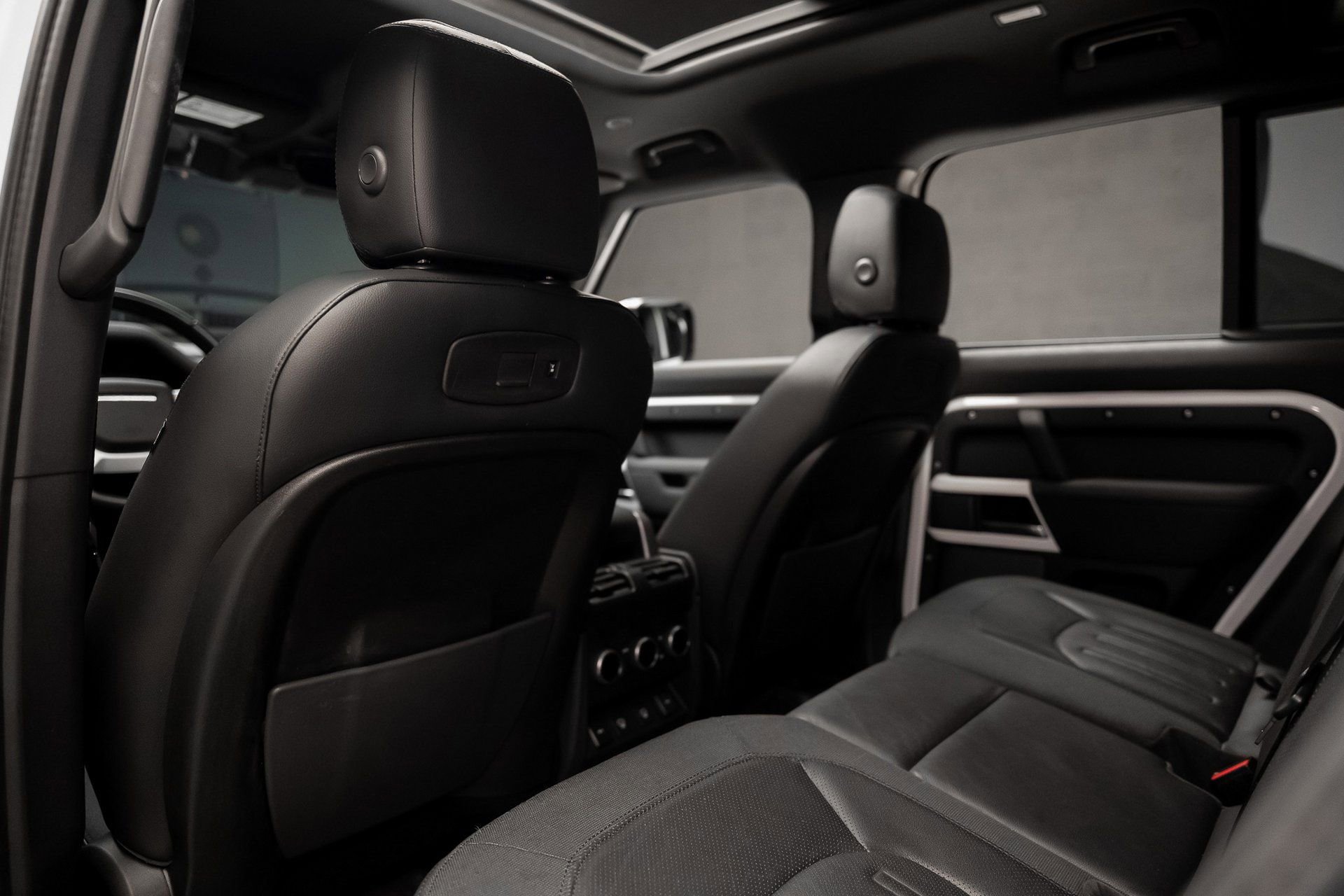 Used 2021 Land Rover Defender 110 S image 69