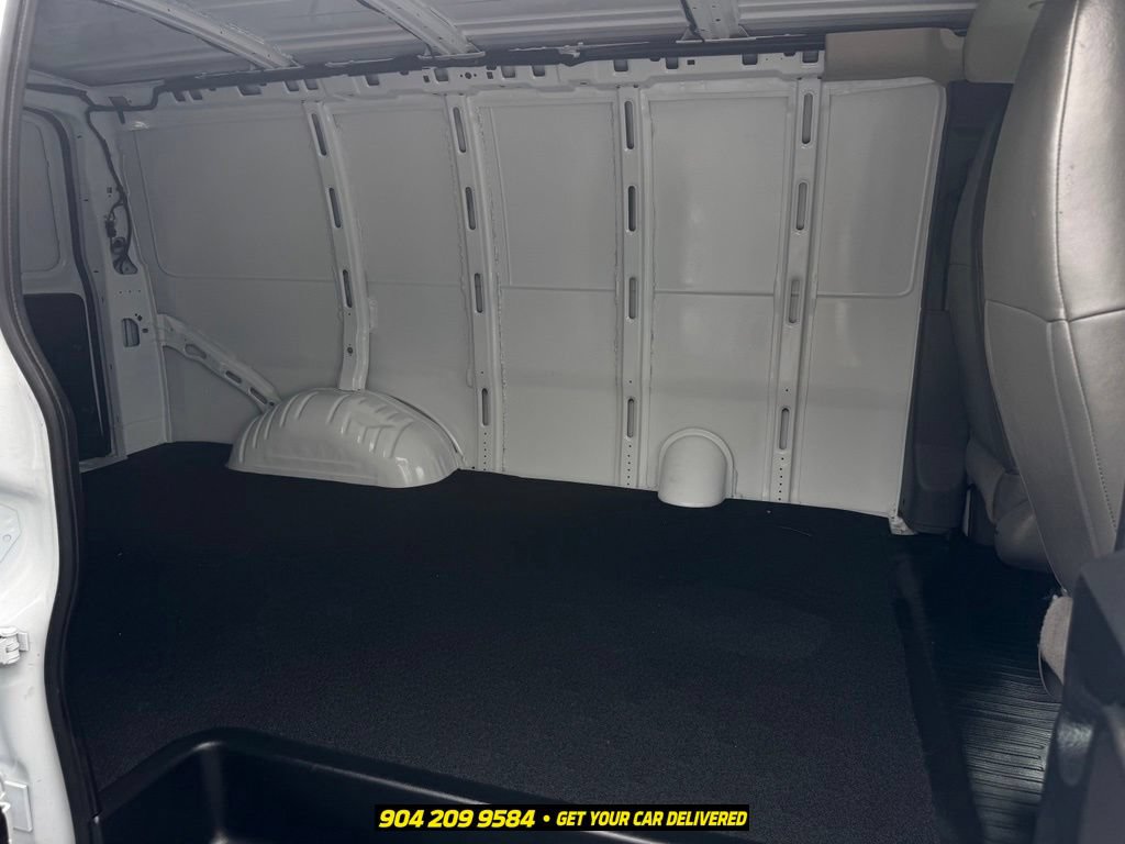 Used 2026 Chevrolet Express 2500 w/ Driver Convenience Package RWD image 27